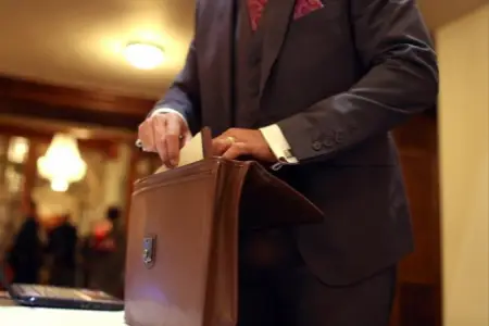 Azərbaycanda vəzifəli şəxs vəfat etdi - Foto