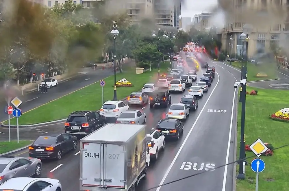 Hazırda Bakı yolları - Foto