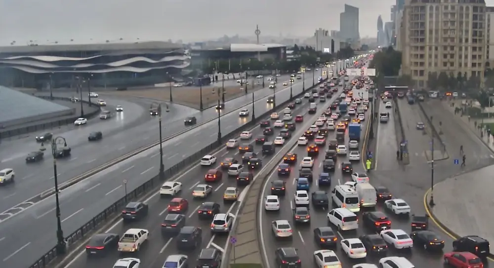 Hazırda Bakı yolları - Foto