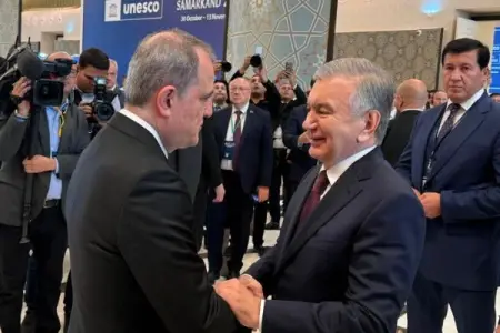 Ceyhun Bayramov Özbəkistan prezidenti ilə görüşdü