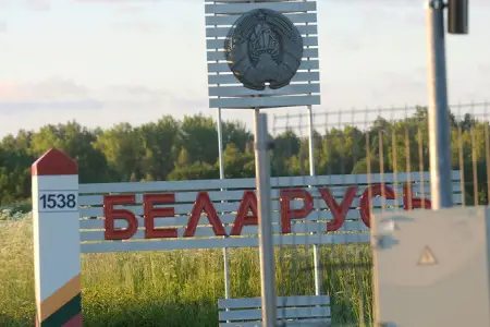 Litva Belarusla sərhədi bağladı