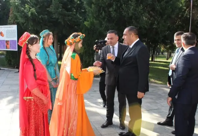 Sabiq icra başçısı dünən festivalda imiş... - Fotolar