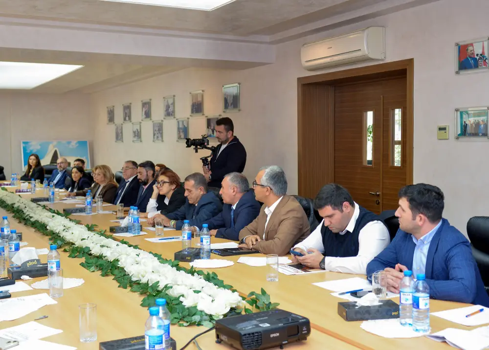 Yeni təhsil strategiyası müzakirə edildi 