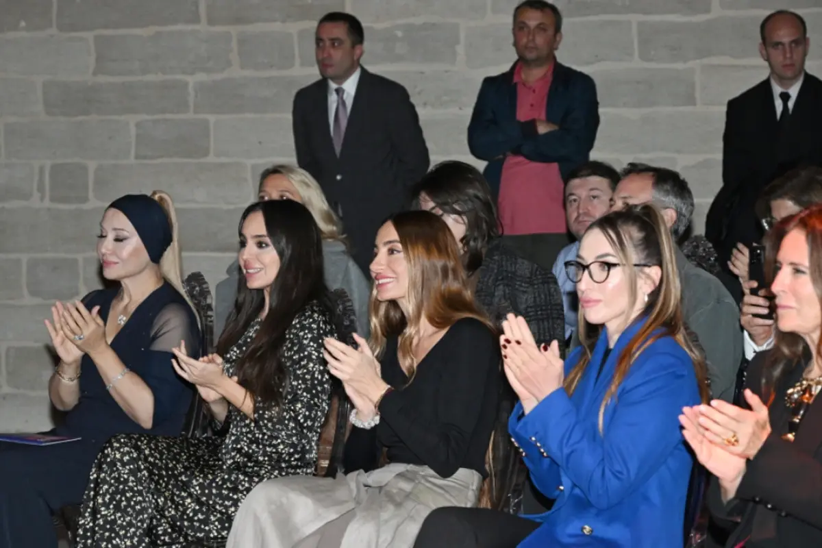 Leyla, Arzu və Alyona Əliyevalar “Suyun sirri” pantomim tamaşasını izlədilər – Fotolar