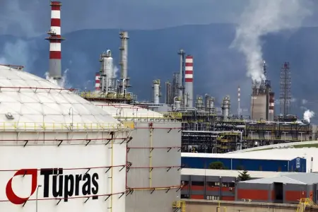 Türkiyənin emal zavodları Rusiya neftinin alışını azaltmağa başladı