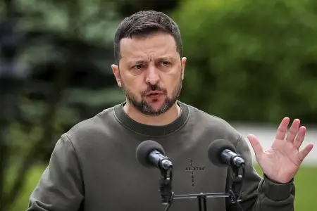 Silahlarımız iki hissəyə bölünə bilər – Zelenski