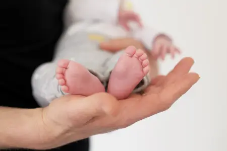 Tibbi möcüzə: həkimlər 300 qramlıq körpənin həyatını xilas etdilər – Foto