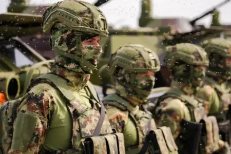 Xəritədə kiçik, orduda böyük: Hərbi gücü ilə seçilən ölkələr