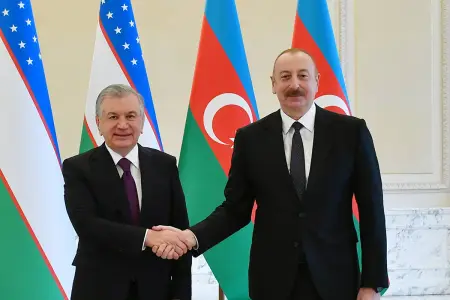 Mirziyoyev Prezidenti təbrik etdi