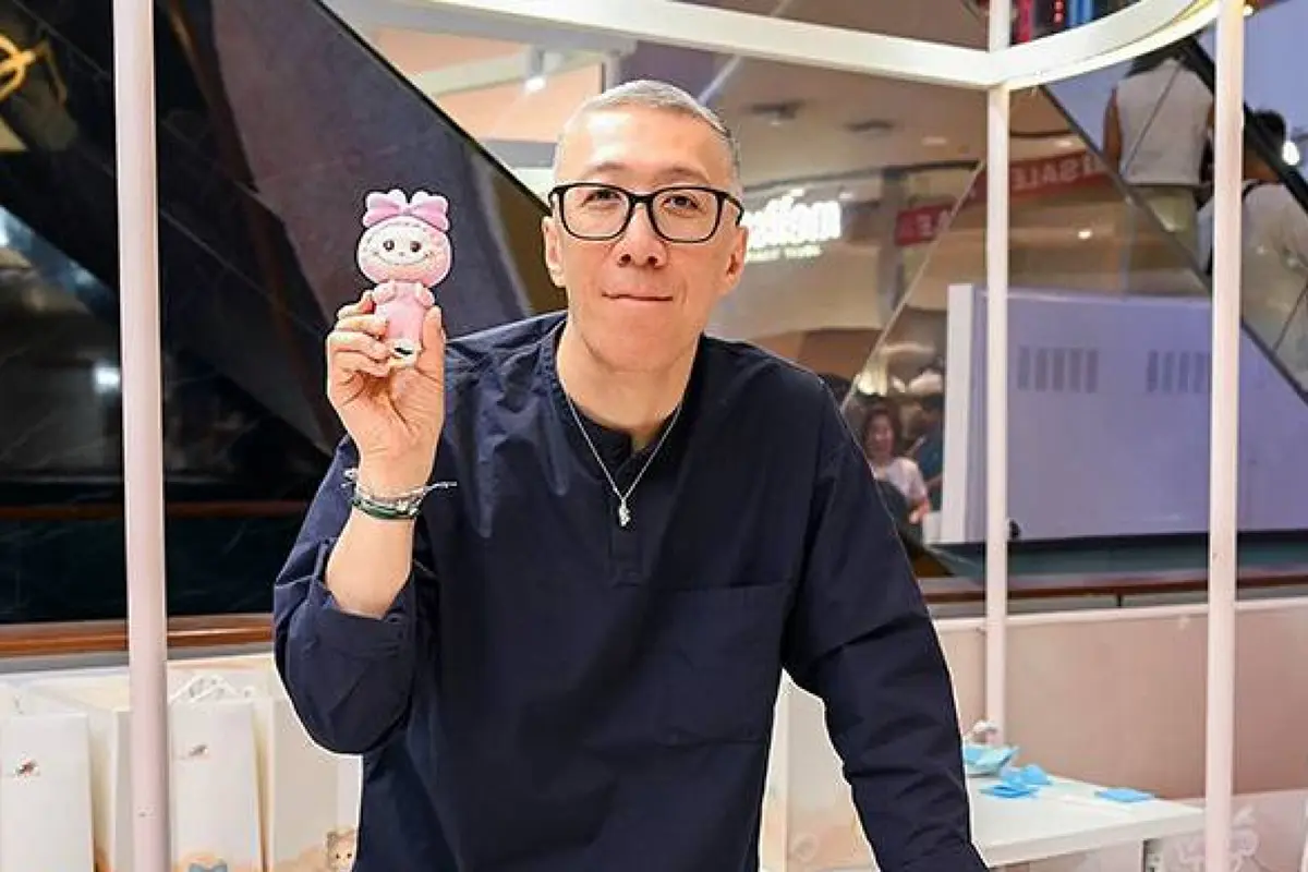 Oyuncaq sayəsində milyarder oldu