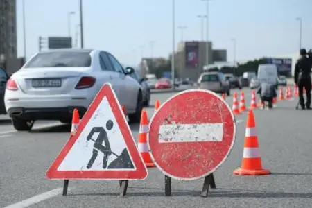 Badamdarda yol çökdü - Video