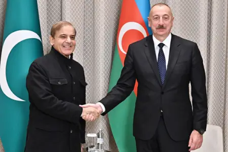 Şahbaz Şərif İlham Əliyevi təbrik etdi