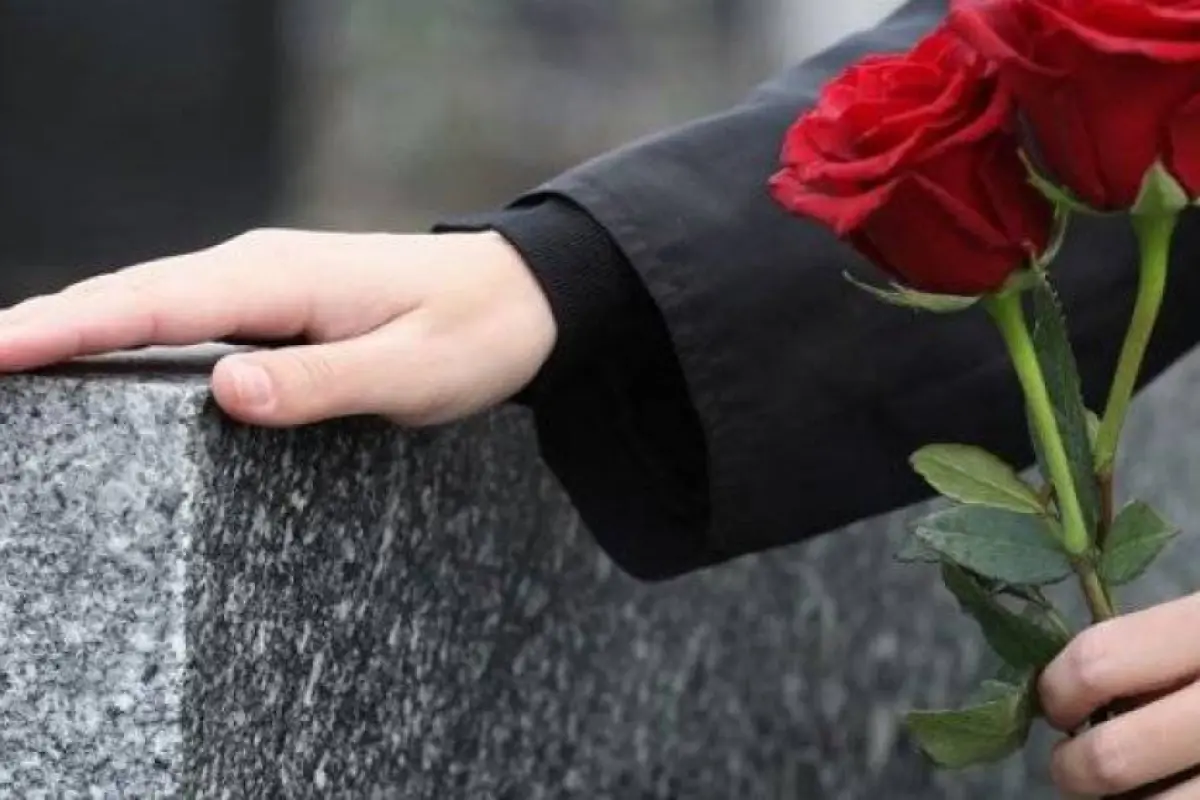 Məşhur aktrisa vəfat etdi - Foto