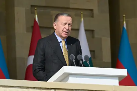 Ərdoğan paradda şeir dedi - Video