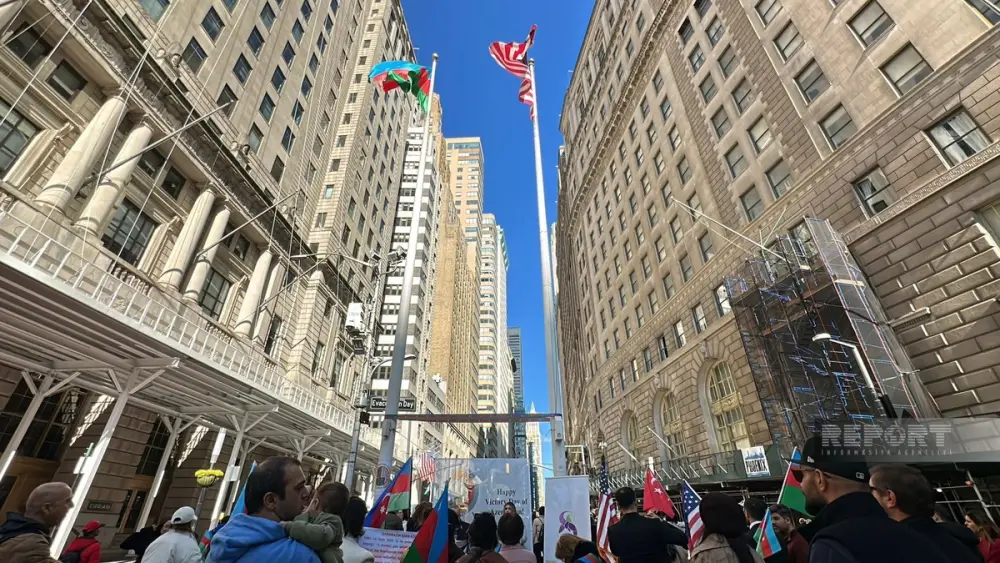 Azərbaycan bayrağı Nyu-York səmasına qaldırılıb – Foto