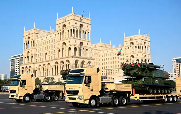 Paradda nümayiş etdirilən silah sistemləri, texnika və aviasiya vasitələri – Fotolar