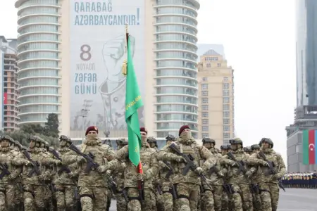 Zəfərin beşinci ili: Xalq və Ordu birliyi