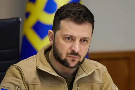 Zelenski müsahibə verən zaman işıqlar söndü - Video