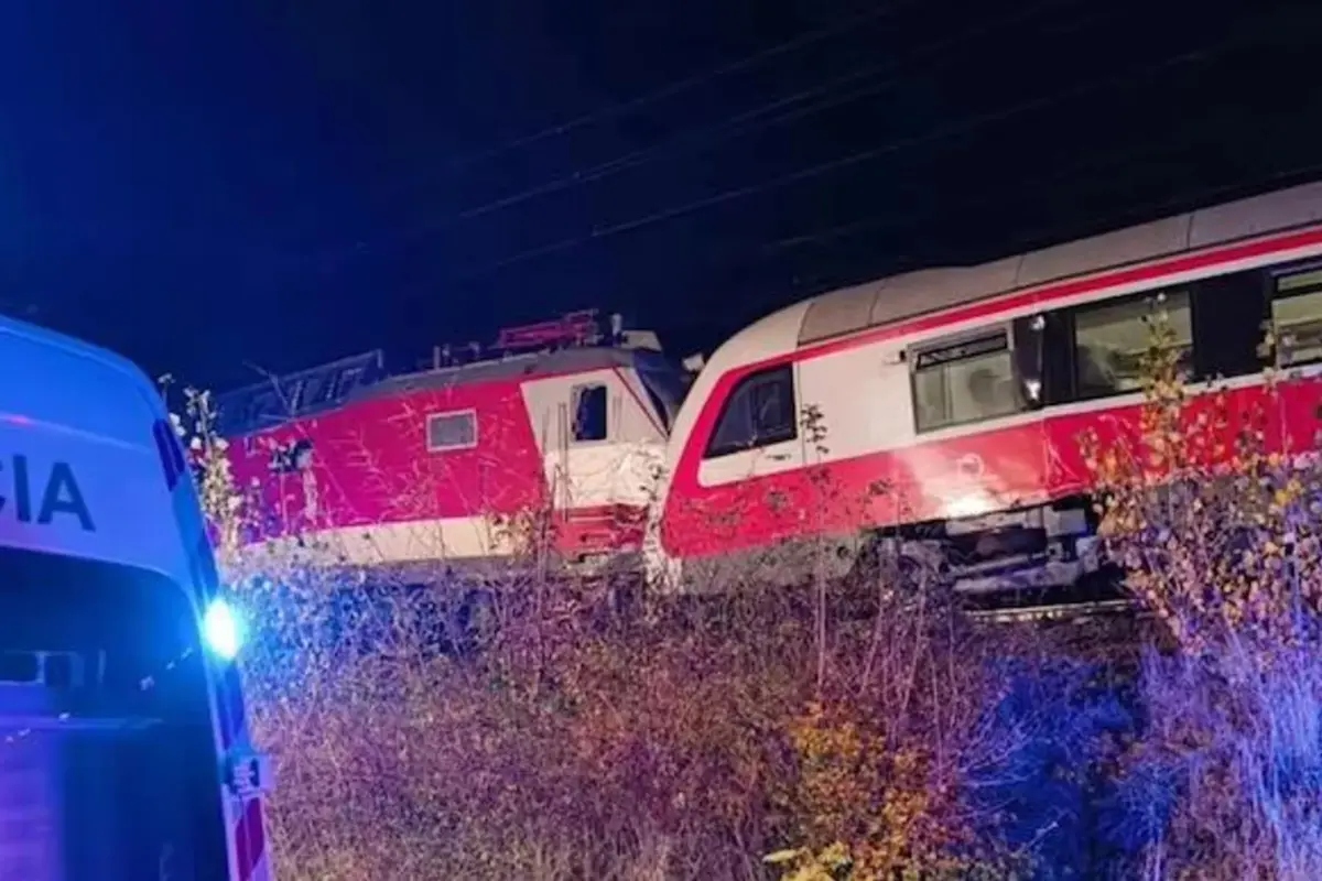 Sərinişin qatarları toqquşdu: Çox sayda yaralı var - Bu ölkədə