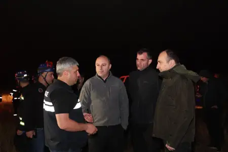 Gela Geladze təyyarə qəzasının baş verdiyi ərazidə – Fotolar