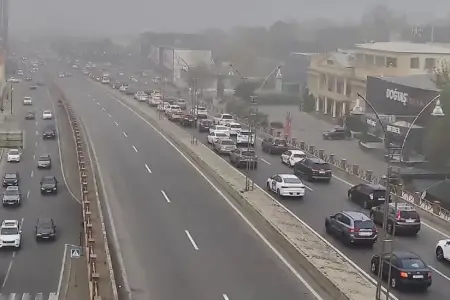 Bakının bir sıra yollarında nəqliyyatın sıxlığı yarandı