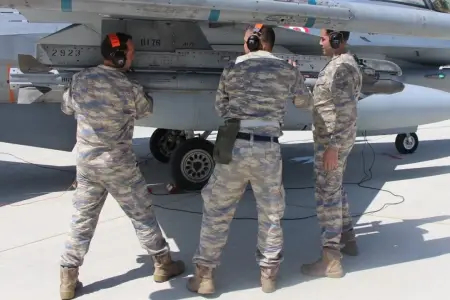 Qəzaya uğrayan təyyarə ilə bağlı diqqətçəkən detal: 20 hərbçidən 10-u...