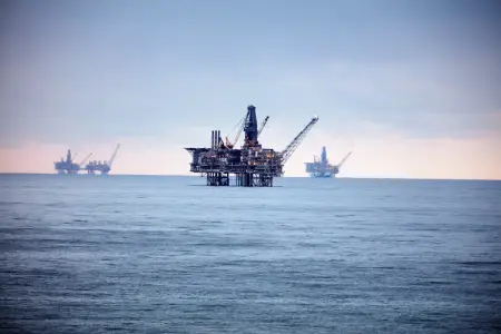 Azərbaycan neftinin qiyməti 66 dollardan aşağı endi