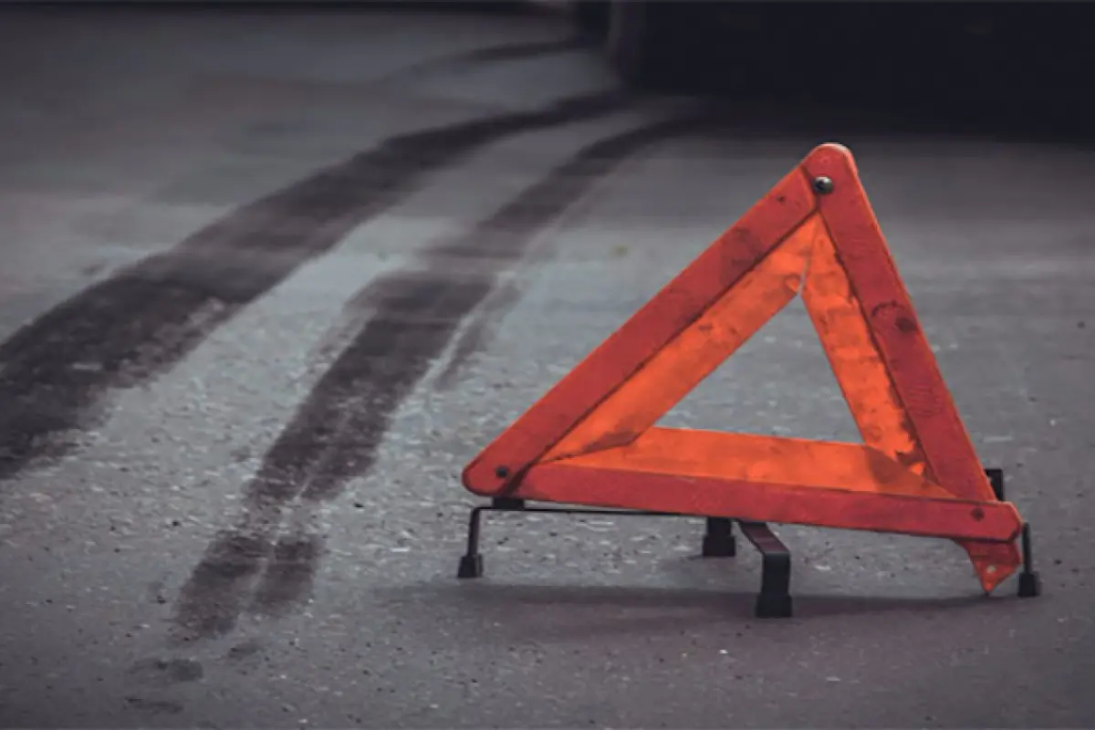 Gəncədə qəza oldu, iki nəfər xəsarət aldı