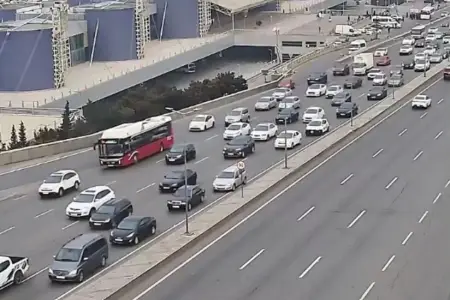 Bakının bu yollarında sıxlıq var