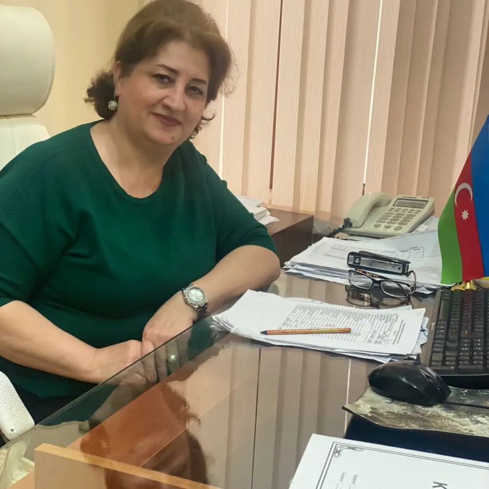 Ərinin baltalayıb öldürdüyü qadın vəzifəli şəxs imiş - Foto