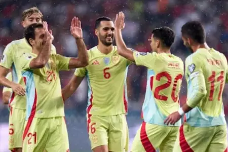 İspaniya millisi tarixinin ən yaxşı məğlubiyyətsizlik seriyasına imza atdı
