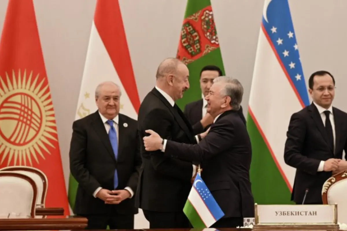 Azərbaycanın tamhüquqlu iştirakçı olması ilə bağlı sənədin fotosu