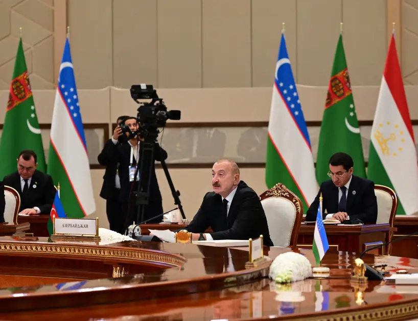 İlham Əliyev liderlərin iclasında - Fotolar - Yeniləndi 2