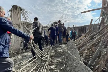 Türkiyədə inşaat zamanı uçqun oldu - Ölən və xəsarət alanlar var