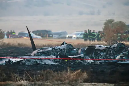 Qəzaya uğrayan təyyarənin qara qutusu tədqiq olunur