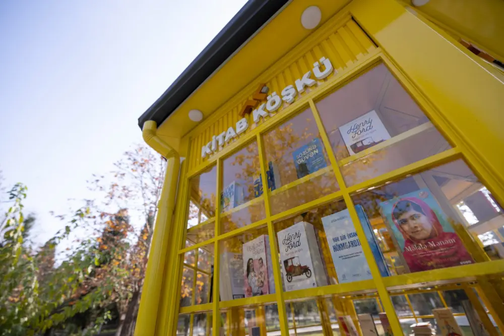 “AzerGold”un təşəbbüsü ilə Göygöldə interaktiv kitab köşkü istifadəyə verildi - Foto