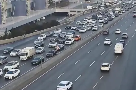 Bakının bir sıra yollarında tıxac var