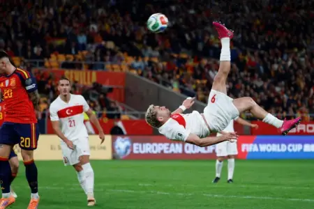 Türkiyə millisi İspaniya ilə heç-heçə etdi