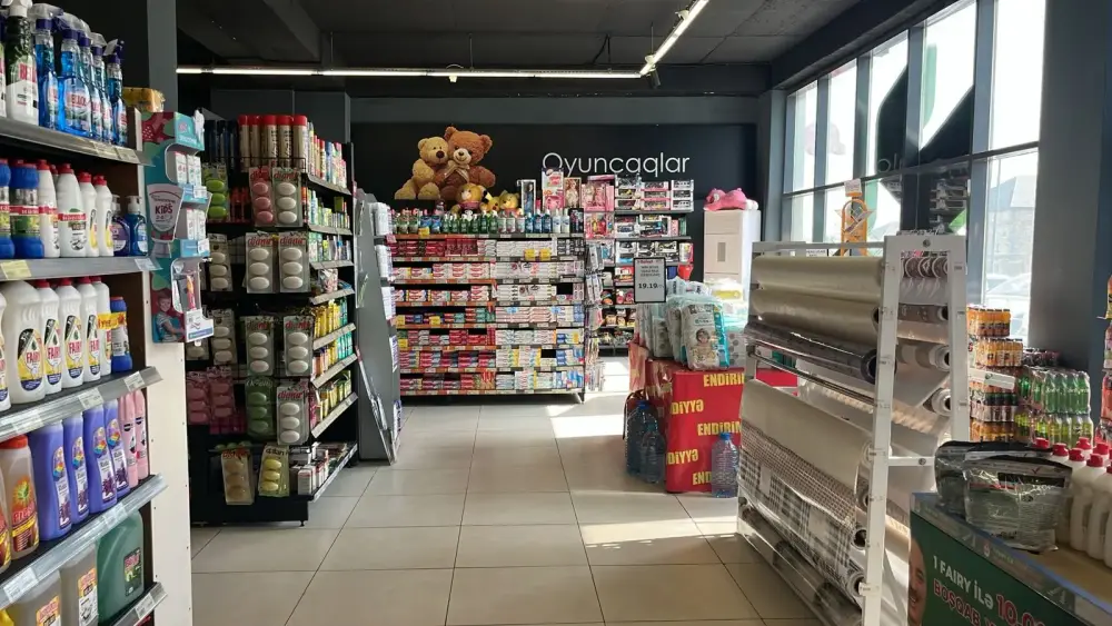 Adnan Əhmədzadəyə məxsus “Rahat Market”in yerləşdiyi milyonluq obyekt müsadirə olundu