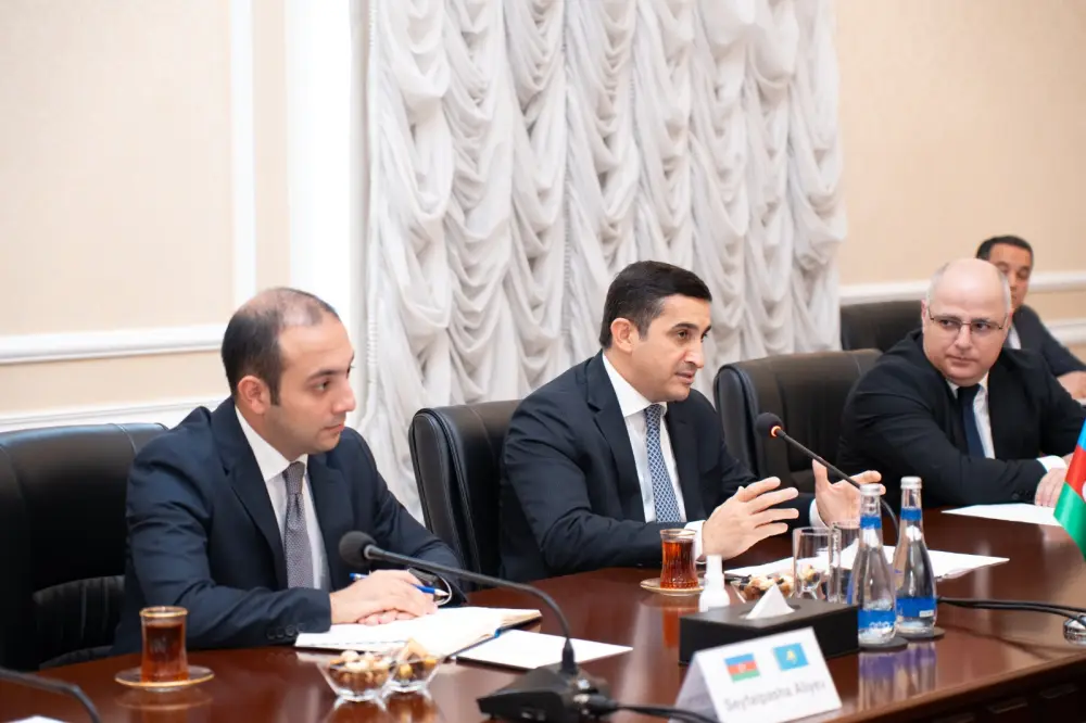 Qazaxıstan hakimləri Azərbaycanda təhsil alacaqlar - Foto