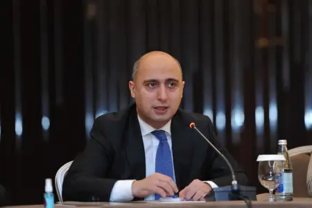 “Müəllim məktəbə uşağa xidmət etmək üçün gəlməlidir, qazanc üçün yox” – nazir