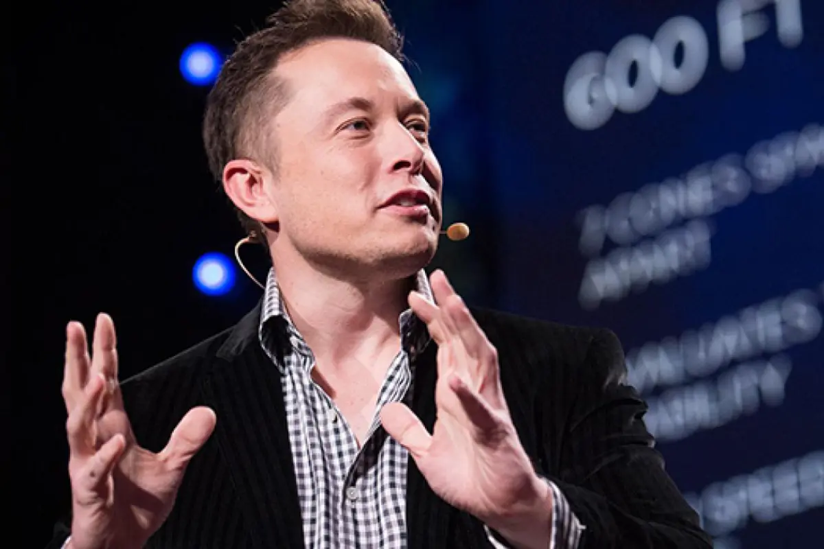 Süni intellekt Maskı tarixin "zirvə"sinə qaldırdı