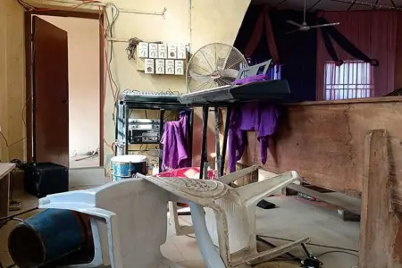 Şok olay! Bu ölkədə 200-dən çox şagird və müəllim qaçırıldı