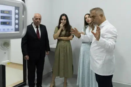 Leyla və Alena Əliyevalar Lənkəranda Baytarlıq Klinikasında - Fotolar
