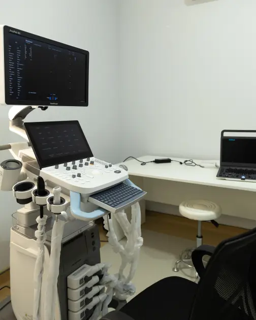 Leyla və Alena Əliyevalar Lənkəranda Baytarlıq Klinikasında - Fotolar