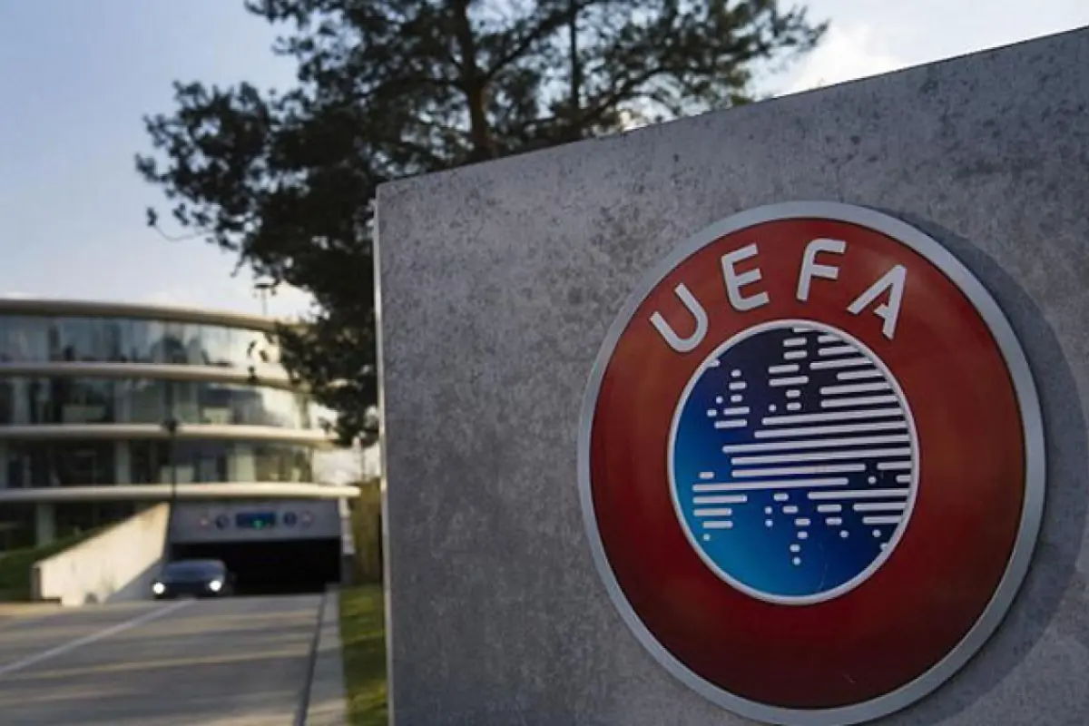 UEFA “Ayntraxt”ı cərimələdi