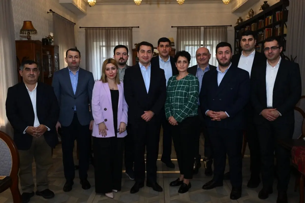 Hikmət Hacıyev erməni nümayəndələrlə görüşdü - Fotolar