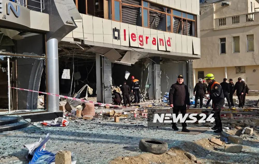 Bakıda obyektdə partlayış baş verdi - Video - Fotolar - Yeniləndi 3