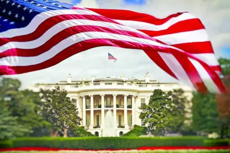 Tramp administrasiyası 317 min federal işçini ixtisar edəcək