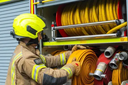 Nərimanovda ev yandı: Xəsarət alanlar var - Video - Yeniləndi